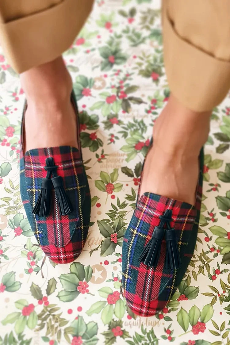 Hera - Scottish Chic Loafer With Fringes