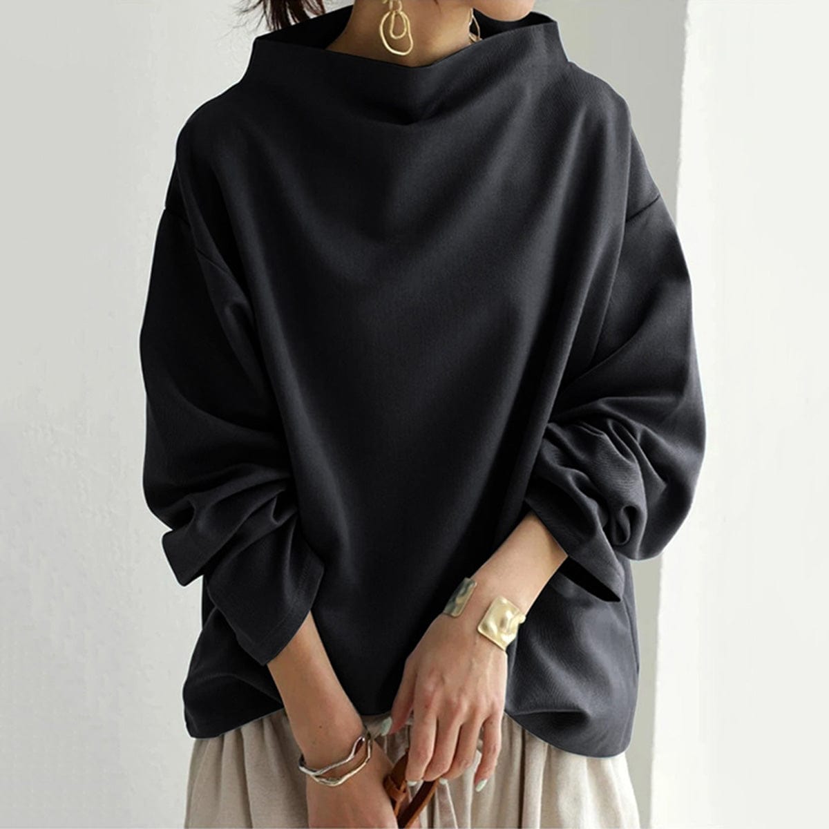 Lucia – Soft Loose High-Neck Sweater