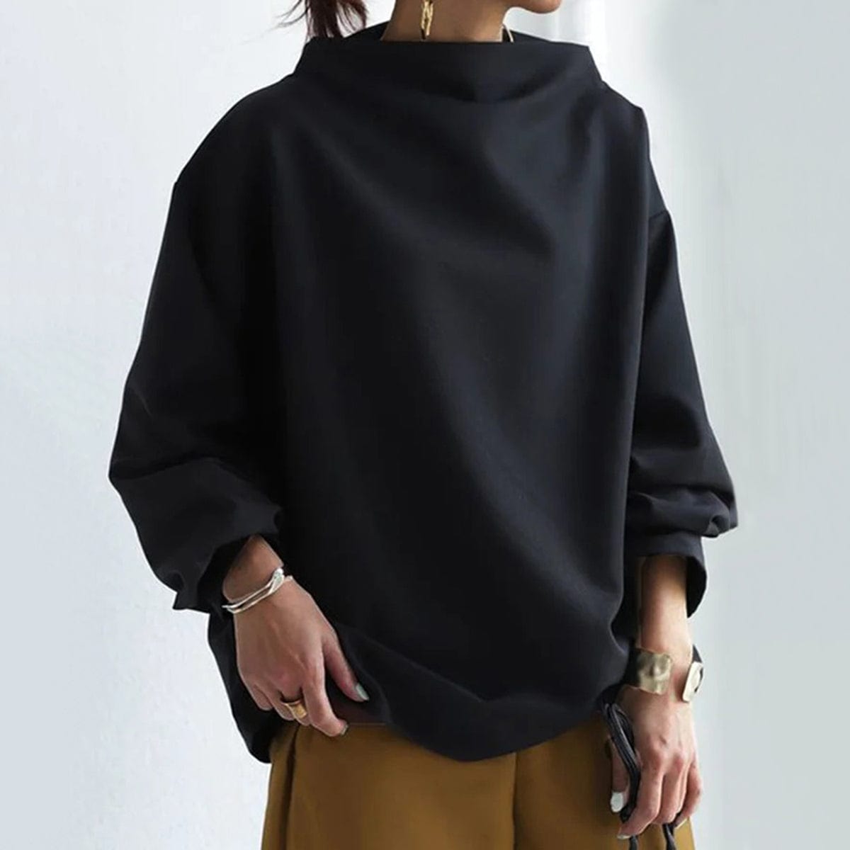 Lucia – Soft Loose High-Neck Sweater