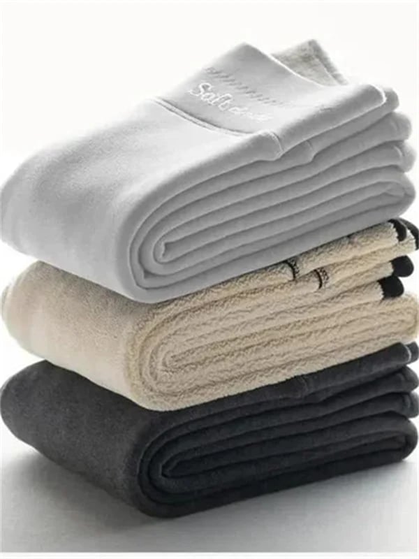 Elina – SoftClouds Thermal Leggings