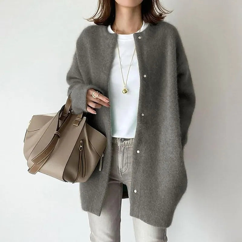 Noelle - Minimalist Button Cardigan