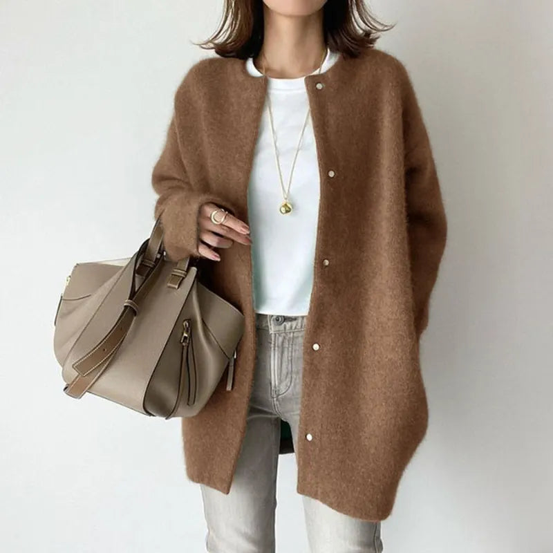 Noelle - Minimalist Button Cardigan
