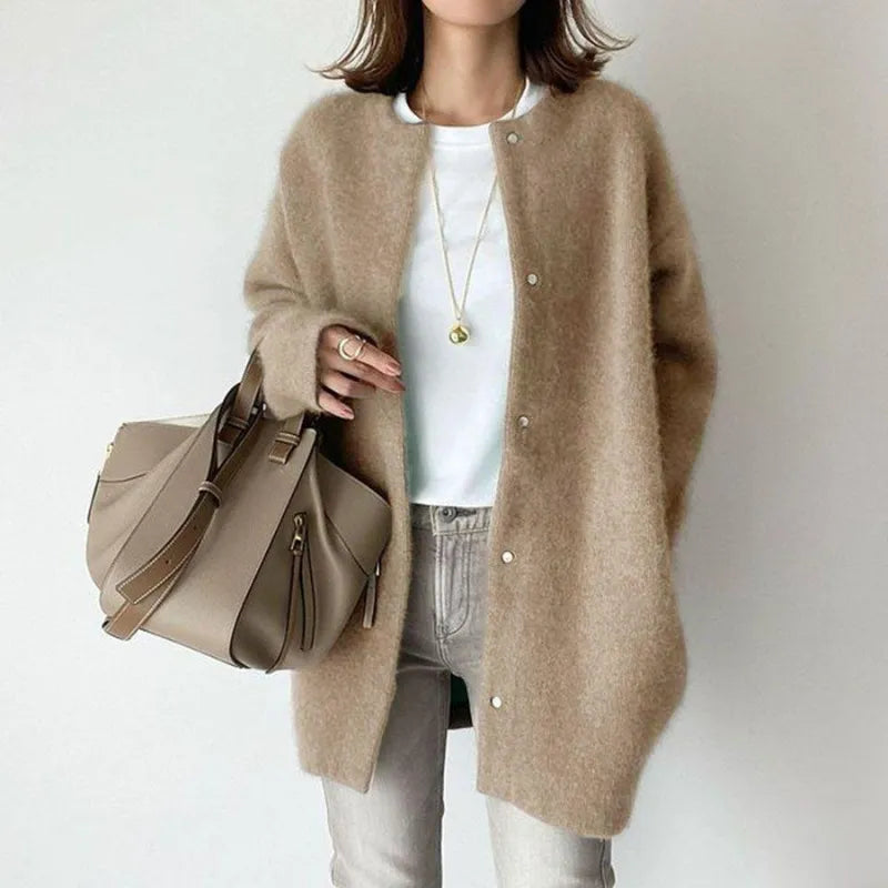 Noelle - Minimalist Button Cardigan