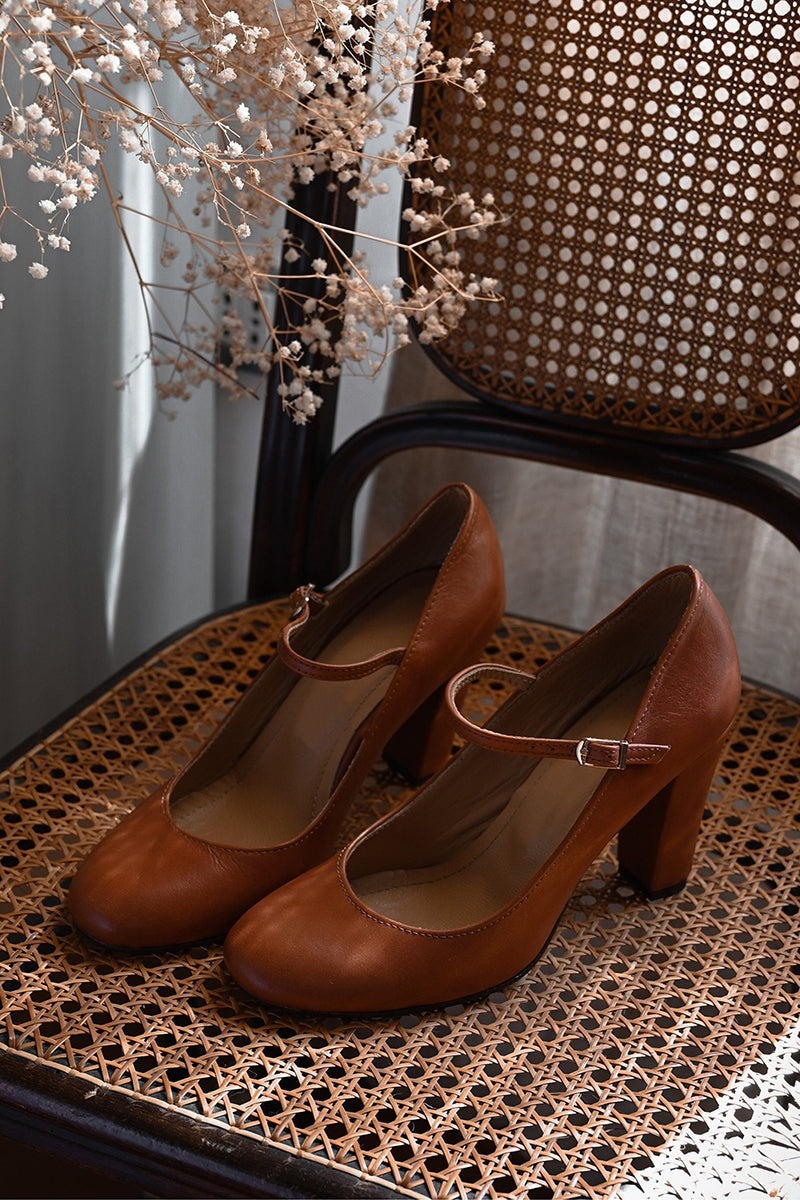 Bravina - Daily Sandals with Low Heel