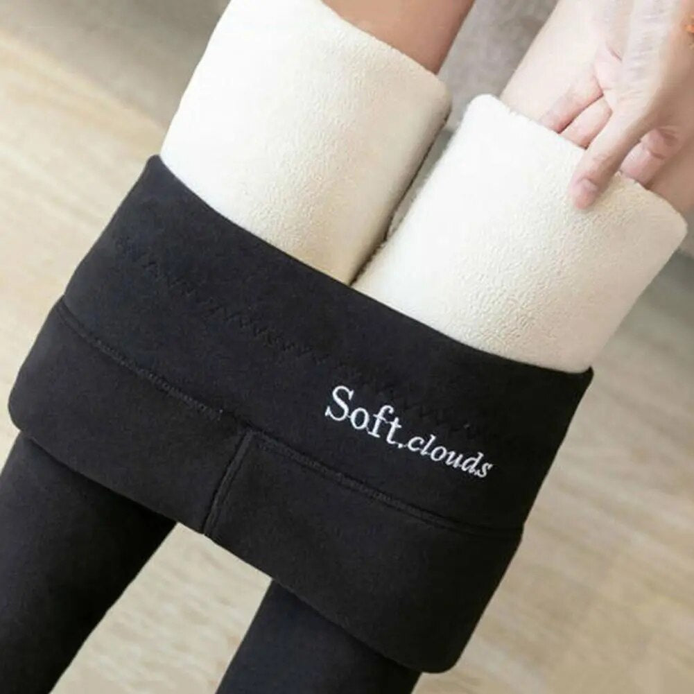 Elina – SoftClouds Thermal Leggings