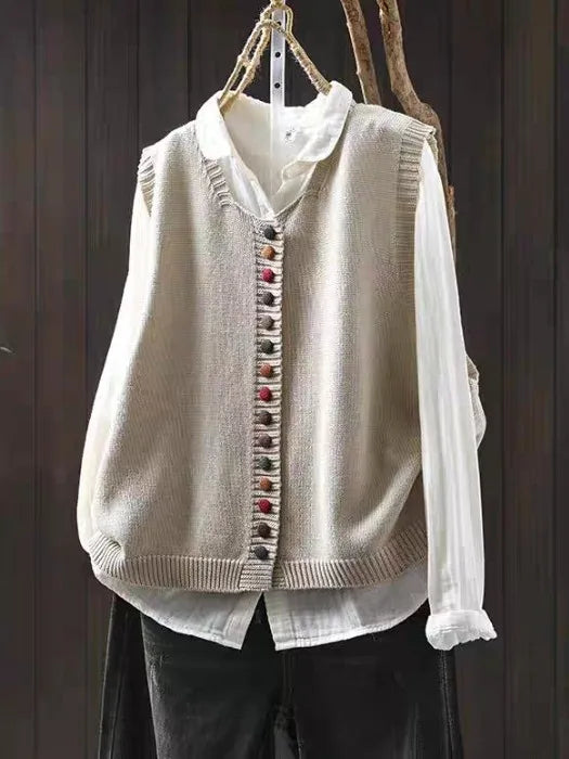 Shirley – Vintage Button Knit Vest