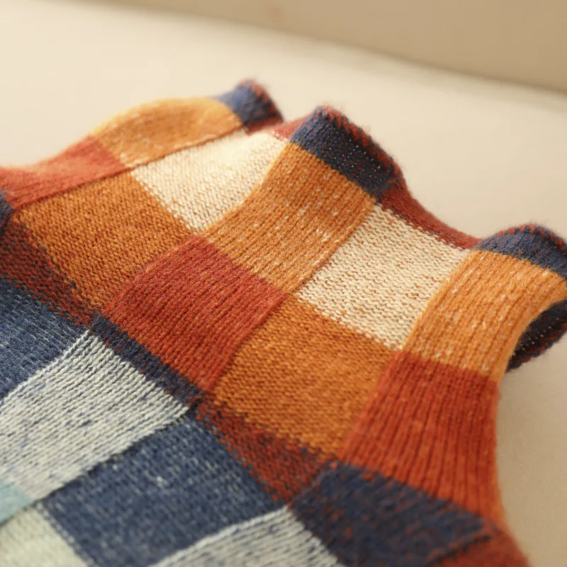 Isla  - Cozy Retro Sweater
