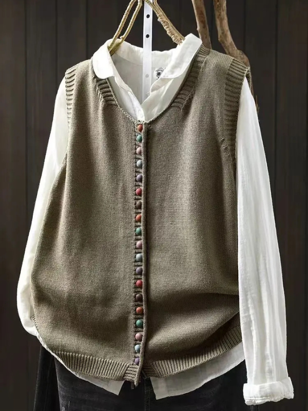 Shirley – Vintage Button Knit Vest