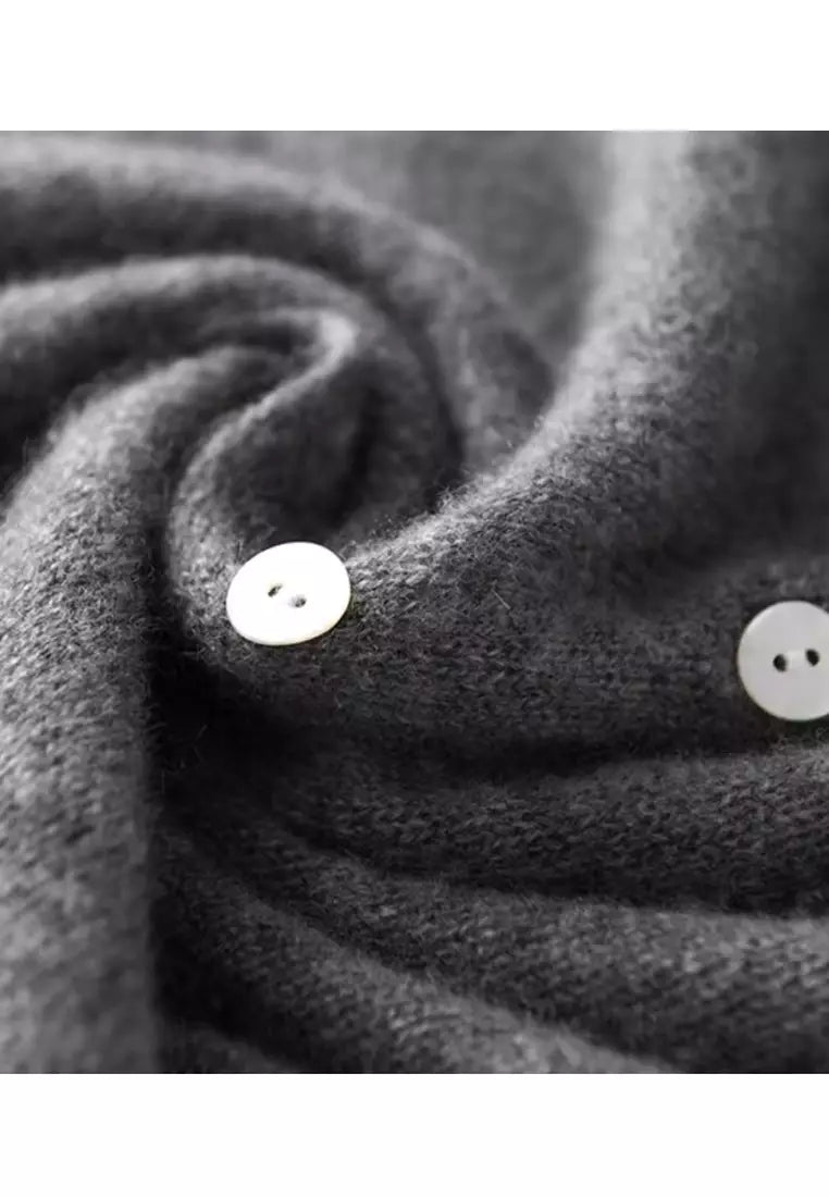 Alessia – Elegant Asymmetric Button Sweater